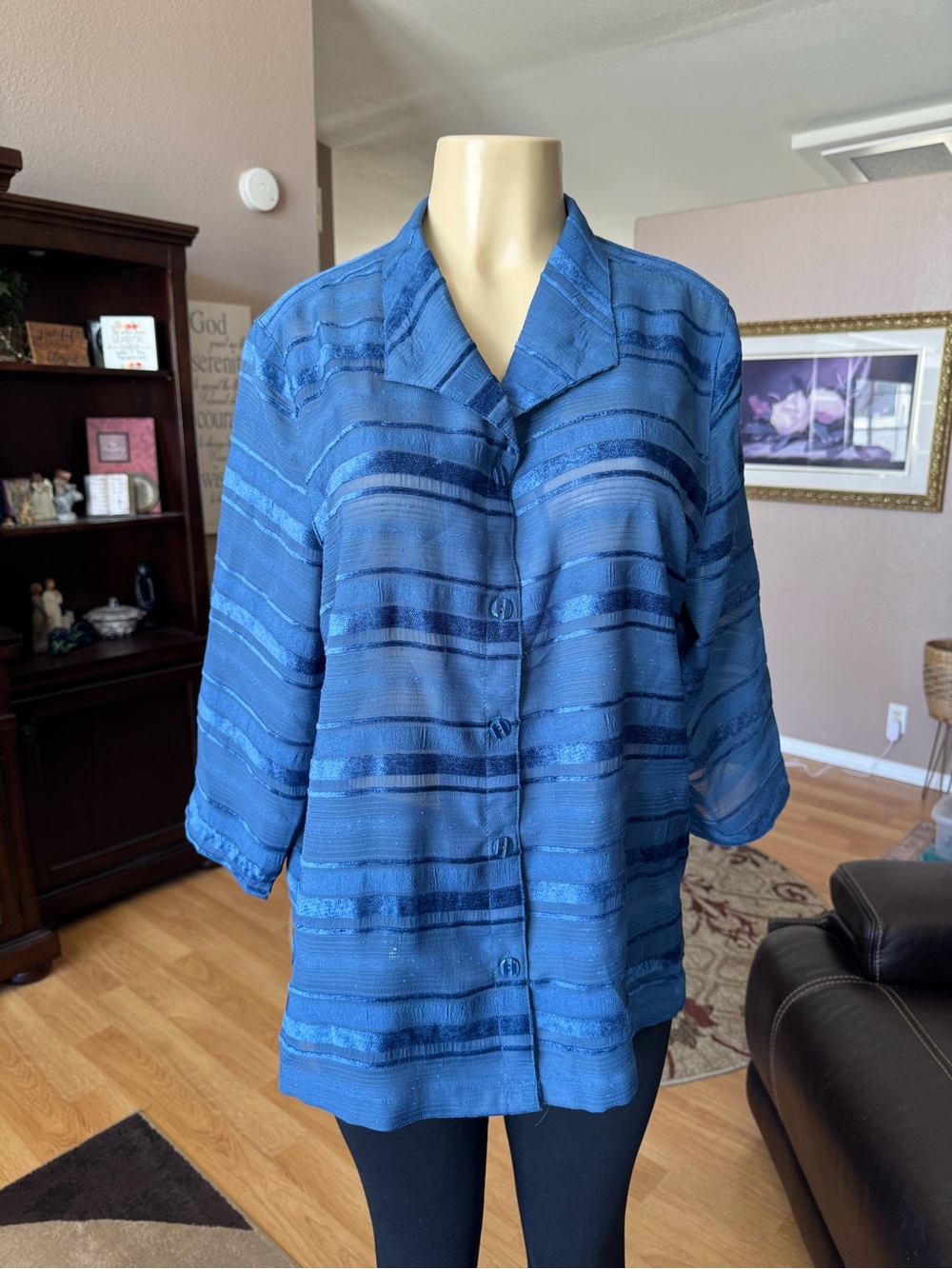 French Laundry slightly sheer blue striped button front blouse-size XL - Picture 4 of 10